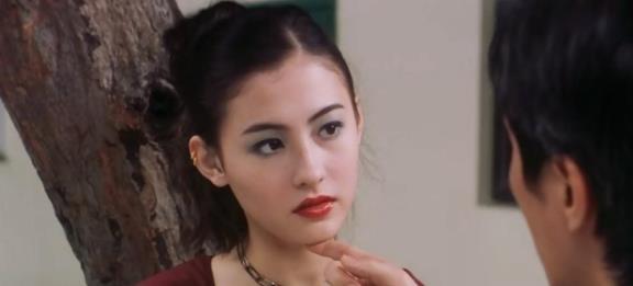 这一次,42岁的张柏芝将挡在身前面的遮羞布撕破了