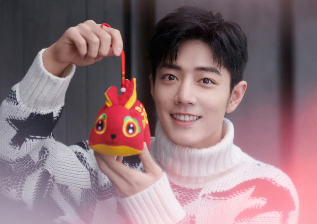 肖战“湾区升明月” 音乐晚会一笑上热搜,他人好看代表作也好看