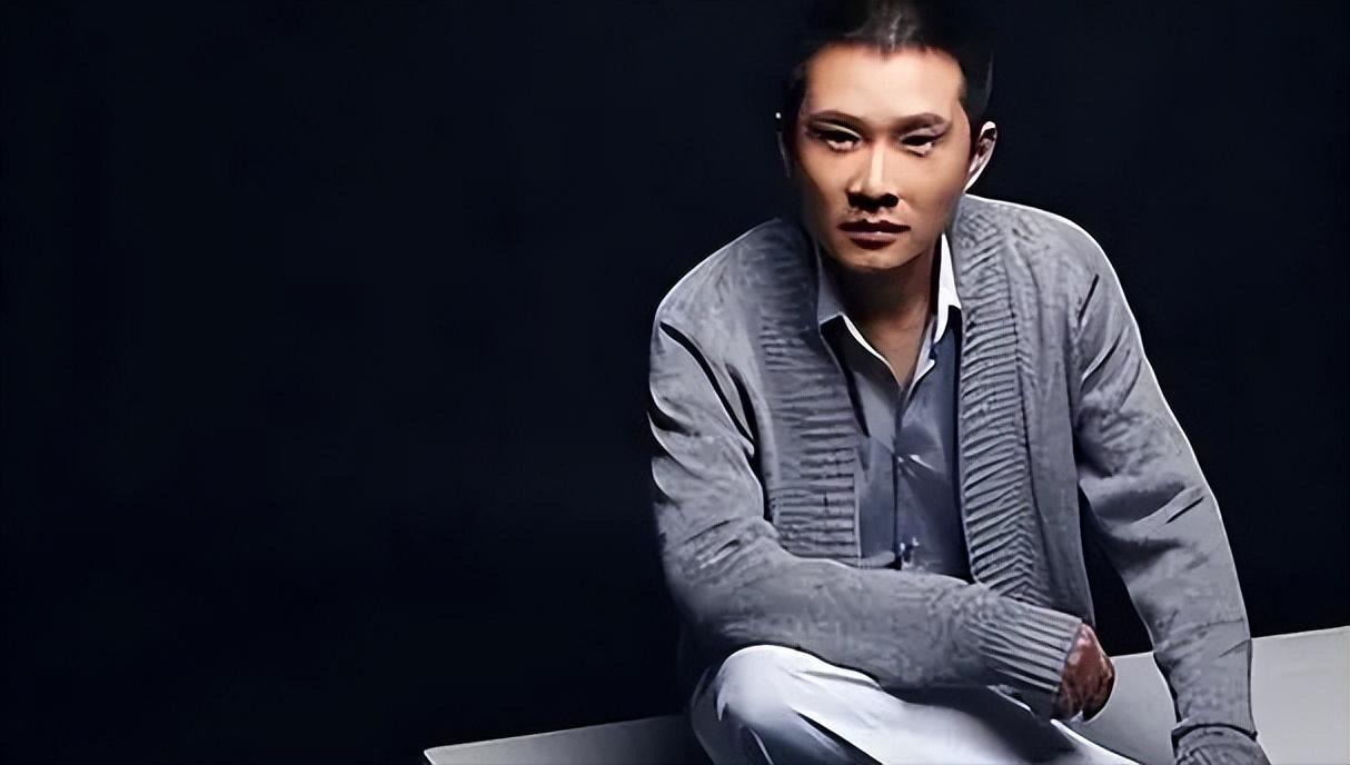 他是著名演员,爱人是真不漂亮,他们却相守多年,她有什么魅力?