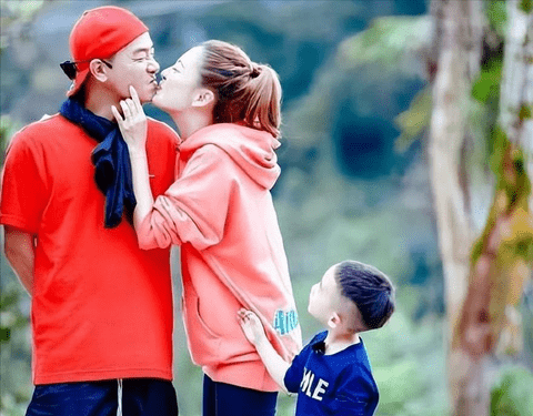 41岁应采儿回应生三胎-我实在生不动了,毕竟陈先生也快60了