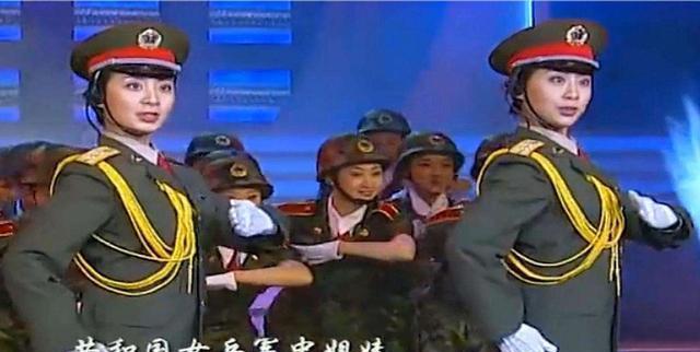 还记得当年阅兵仪式上的双胞姐妹花吗？一度红遍中国，后来怎样了