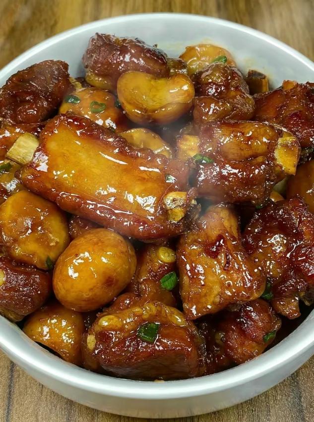 钟南山说“养腿先养膝”,建议中年人常吃这三道菜,补钙腿脚硬