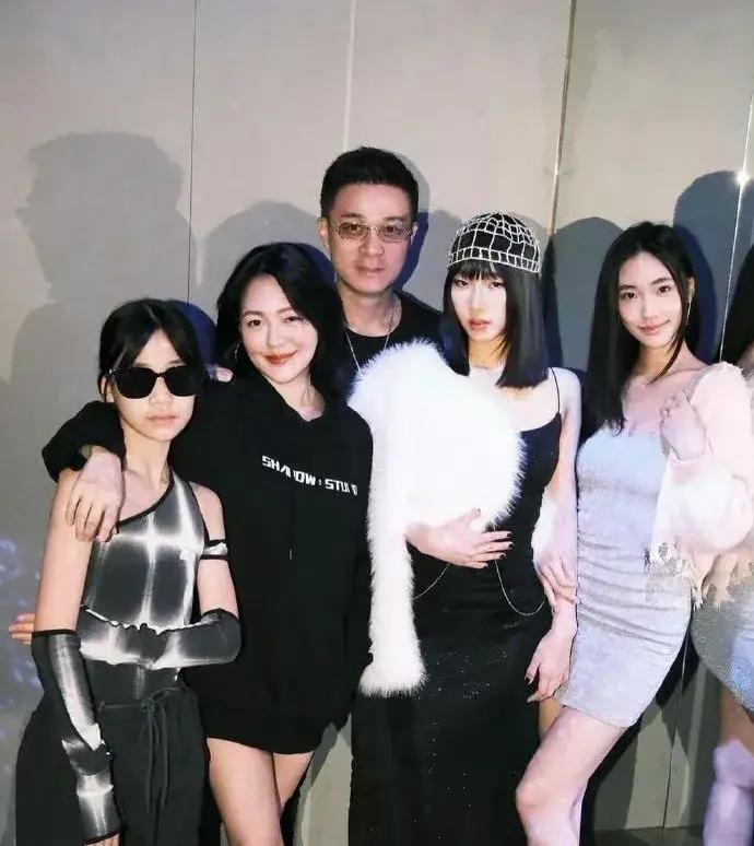 小S正式宣布: 大女儿光耀门楣，即将赴美读顶级大学，像姑姑是学霸