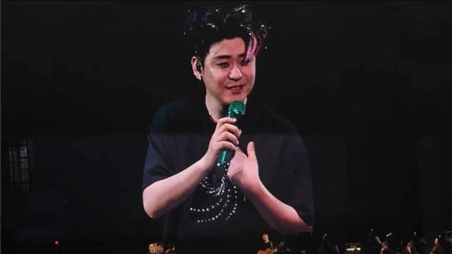 德云社张云雷演唱会惹争议,发福油腻判若两人,网友评论言辞激烈