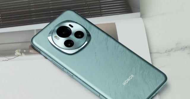 “4款性价比超高手机,配置媲美旗舰,快来捡漏!”