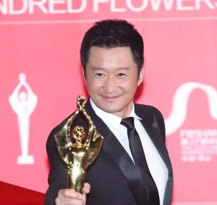 国家点名表扬的5位明星,这些才是明星该有的样子,小姑娘让人意外