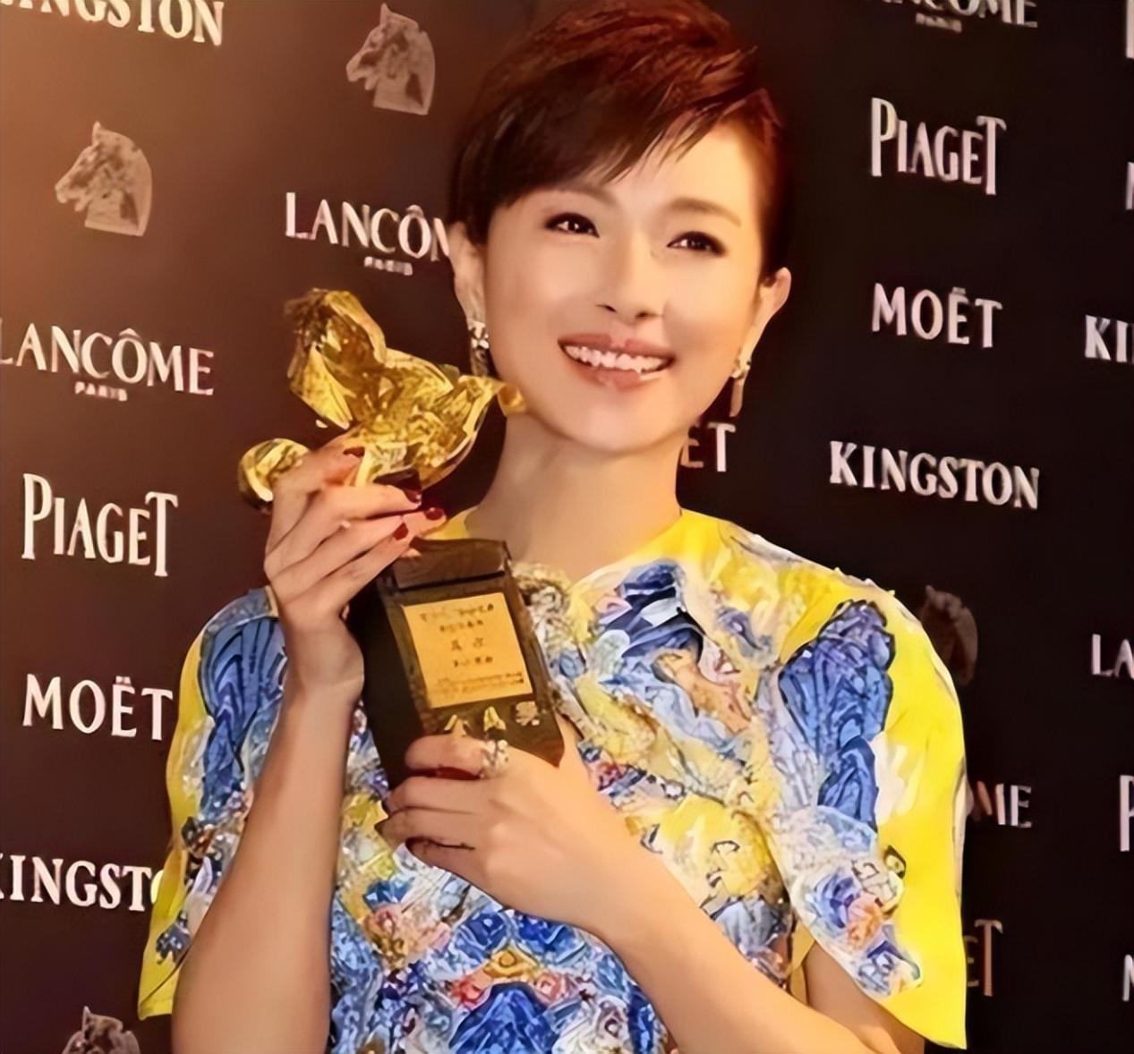 “不婚族”万茜,嫁普通丈夫,扬言人生最正确决定是35岁高龄生子