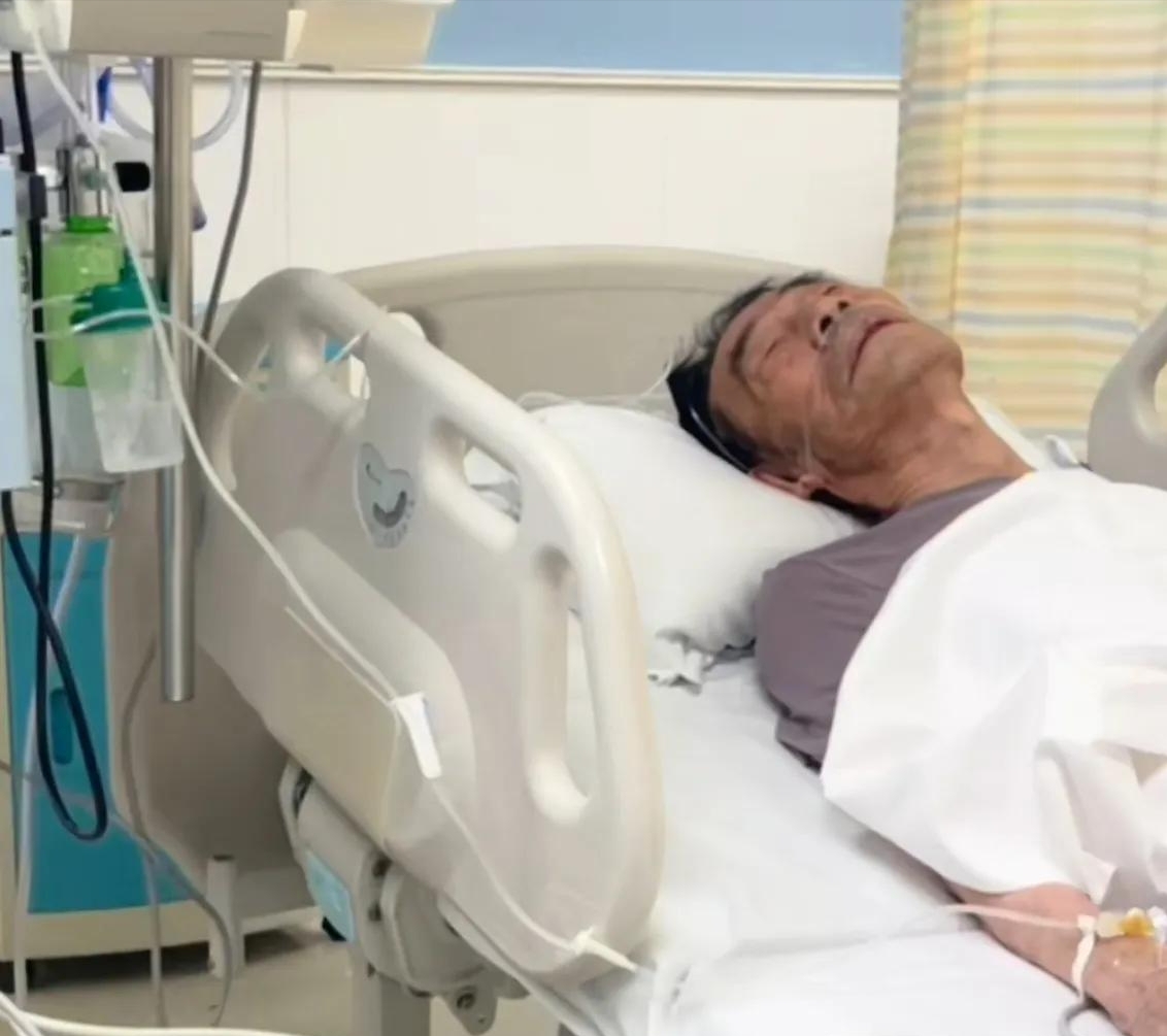 大口吃肉大碗喝酒、爱抽华子,92岁杨少华,在享福路上一去不返