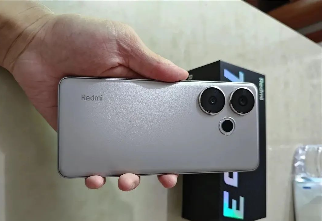 再次拿到千元机性价比第1名,搭载骁龙8SGen3芯片,双11已跌至1389元