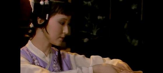 “小丑手”太减分了,这6位女星看脸貌美如花,却被手“拖后腿”