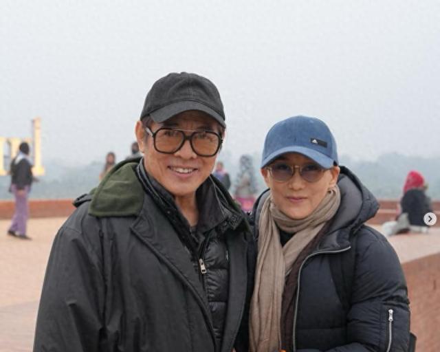 李连杰利智上山闭关修行120天,称为了世界和平,小女儿乖巧同行