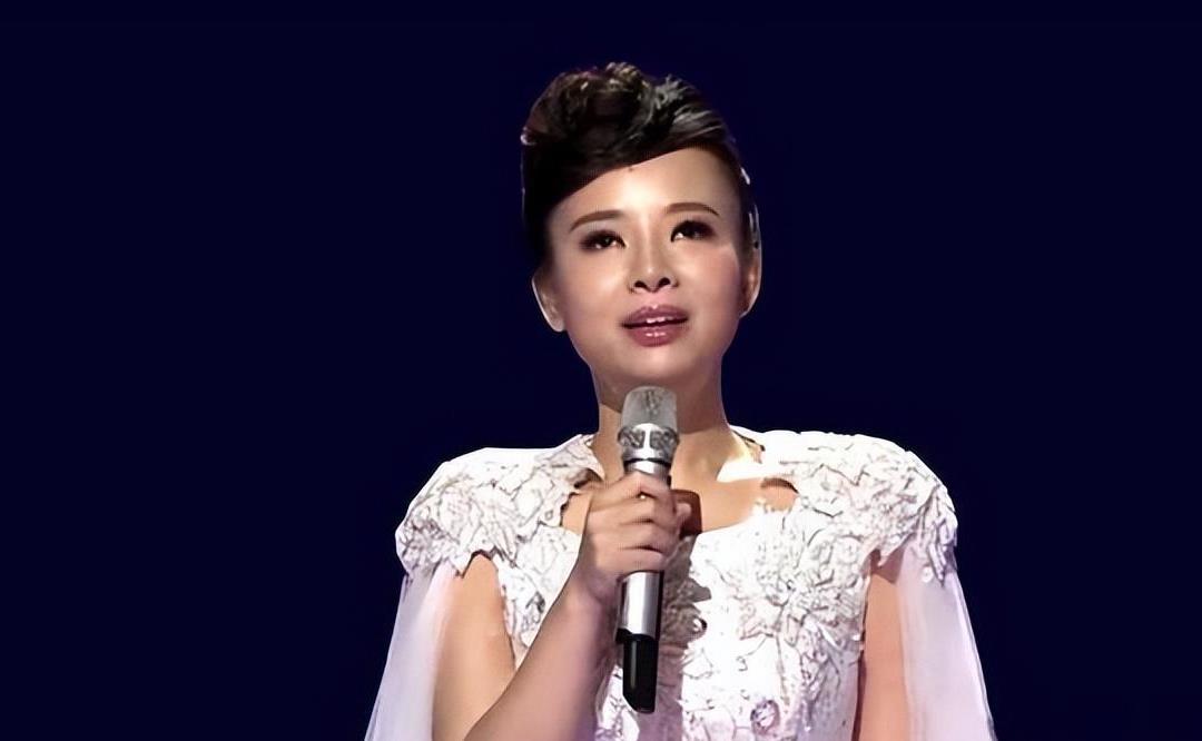 盲人歌手刘赛：6年前，不顾反对嫁到农村，如今丈夫成了她的骄傲