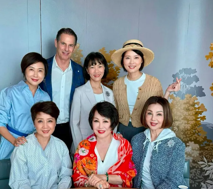 看到梁安琪带着儿媳，打入名媛阔太圈，才明白朱玲玲做婆婆多不合格