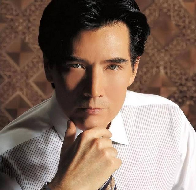 至今未婚的8位大龄男星,各有各的苦衷,最大69岁,最小39岁