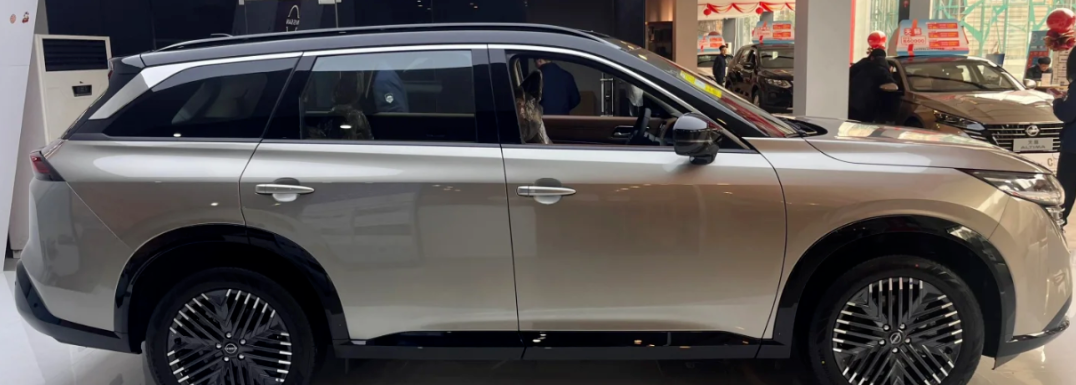 252马力黑马来袭！5.2米大6座SUV跌至19万，比汉兰达动力强