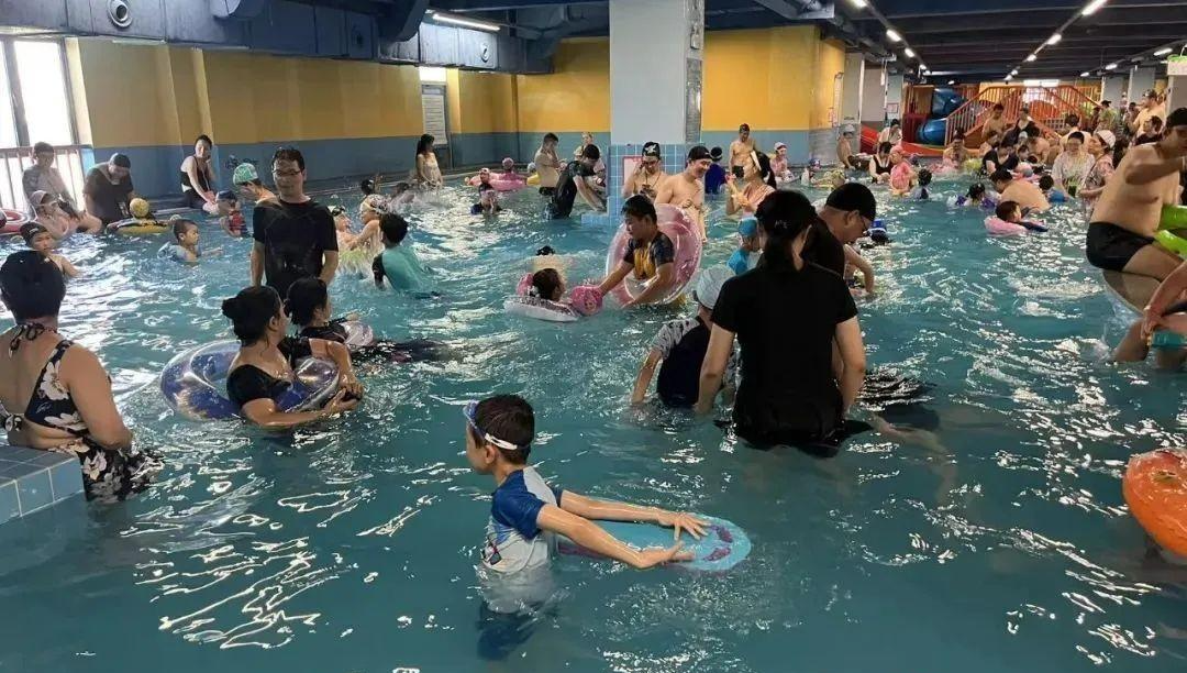 又暴雷!20年知名沪上老牌“凉了”,超40家门店欠薪、一夜闭店