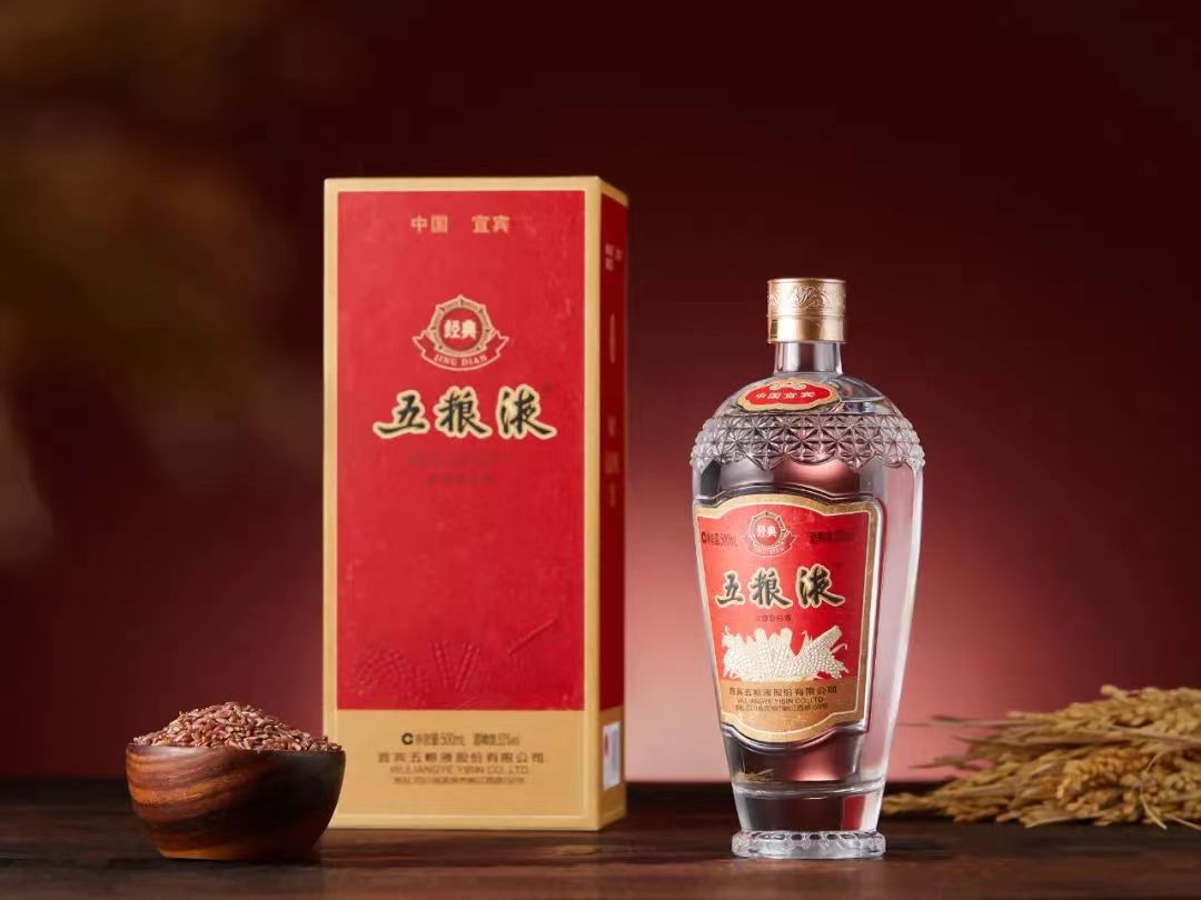 刚刚！新8强白酒排名公布，汾酒上位，剑南春落榜，第五名很意外