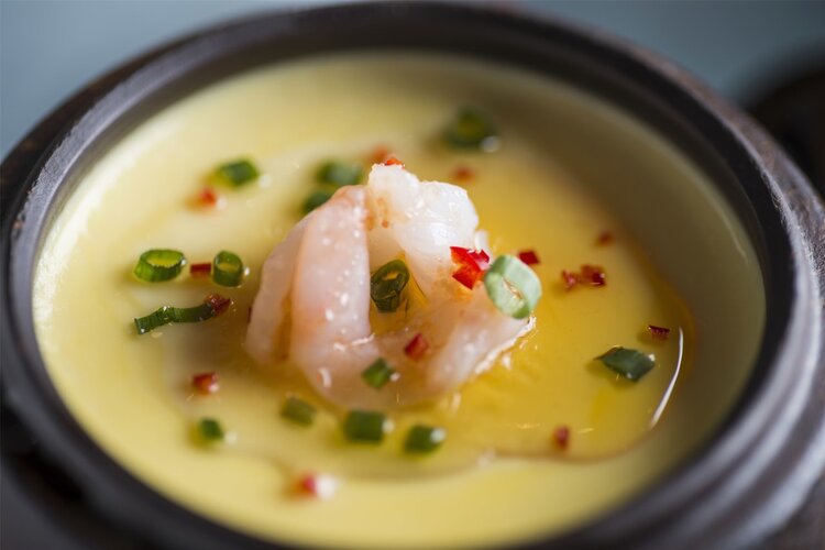 63岁大妈每天早起吃一颗鸡蛋，一年后去体检，医生感叹：可以一试