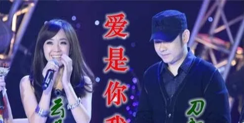 云朵和曹云金一样,都是叛徒?不,她比曹云金笨多了!