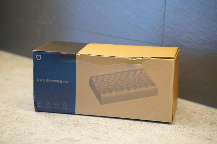 颈椎不好没有好枕头难以入眠?试试百元出头米家天然乳胶护颈枕Pro