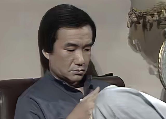 突传噩耗！香港主持人刘家杰被曝离世，移民加拿大深居简出多年