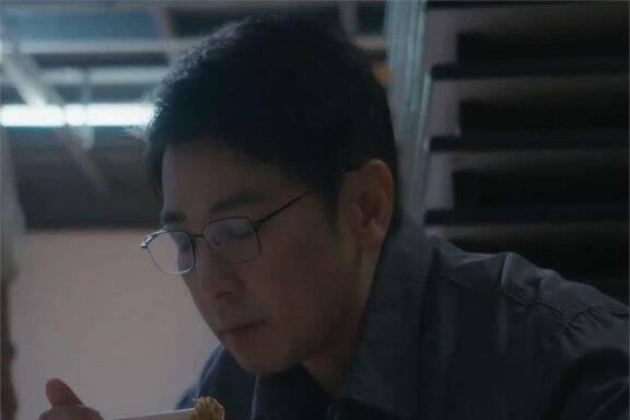 求求导演来趟凡间吧，国产剧尽是能住豪宅江景大平层的“穷人”了