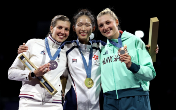 中国香港首金得主获600万巨奖!系美女学霸:人大硕士+撞脸林志玲