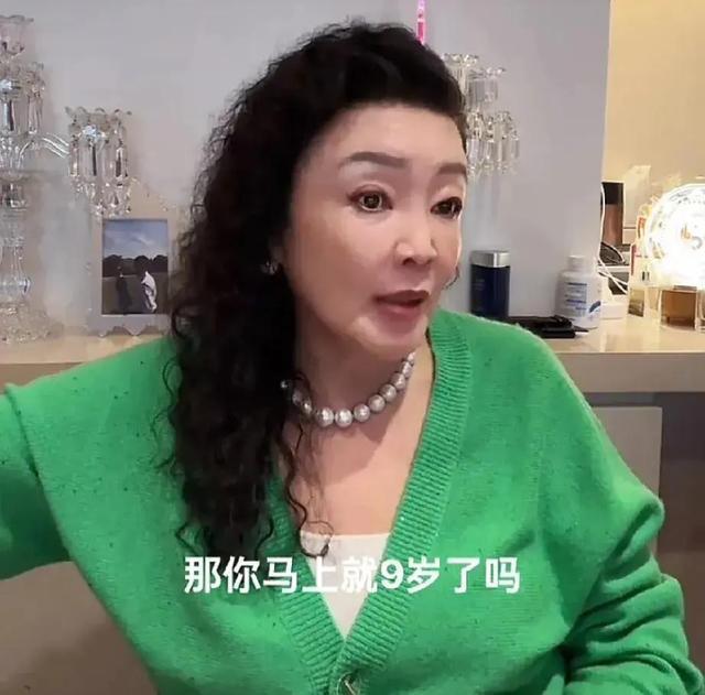 是蠢是坏?吃完大S“红利”的张兰,又开始吃孙子的,大S要急眼了