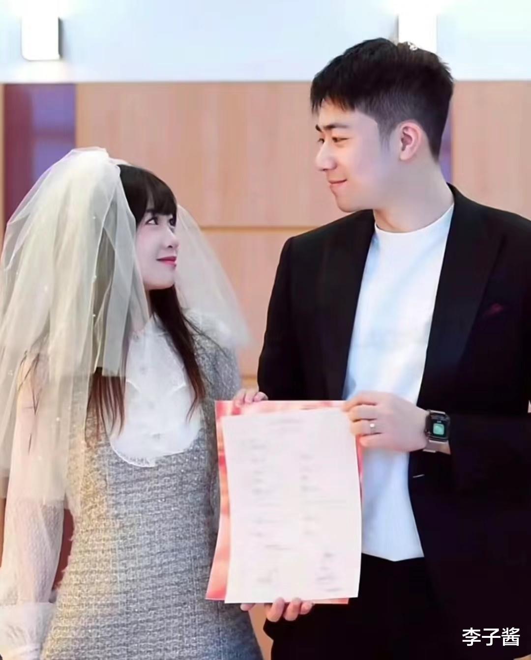 特步千金与七匹狼公子大婚，奚梦瑶现身祝福，身穿白裙抢尽风头