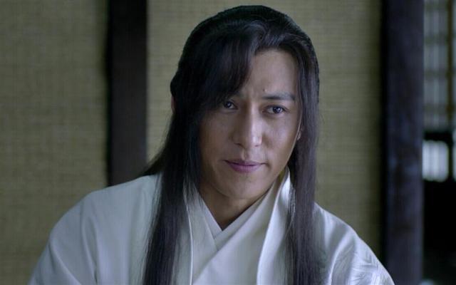 一穿古装就“翻车”的8位男星，看似帅炸天，古装一上身就不行