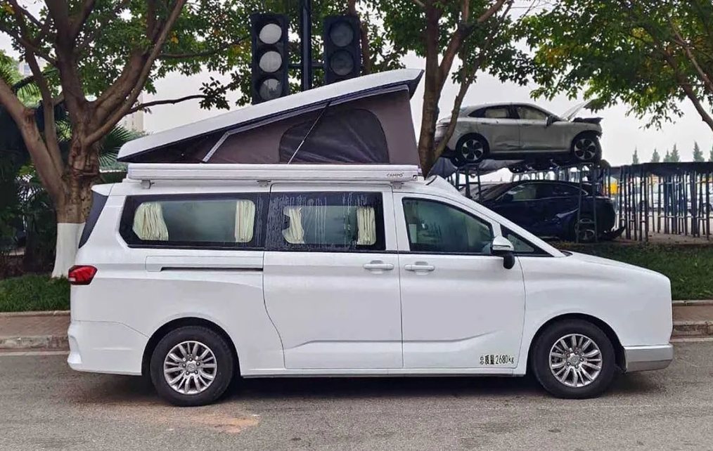 北汽制造自由王国vala上市，外观很复古，侧滑门，4座，续航505km