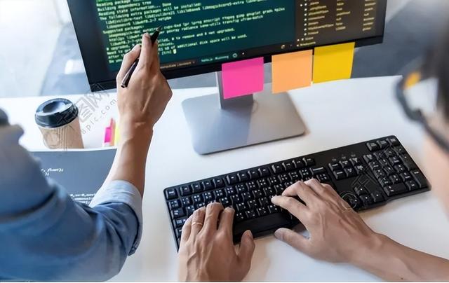 一个程序员“玩”出来的网站：每月成本仅350元，如今赚了16.4万