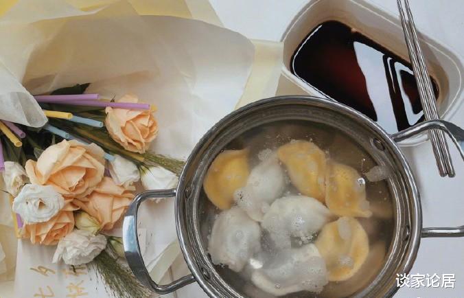 秦岚的豪宅火了,全屋温馨治愈,没有一丝俗气,幸福的模样藏不住!