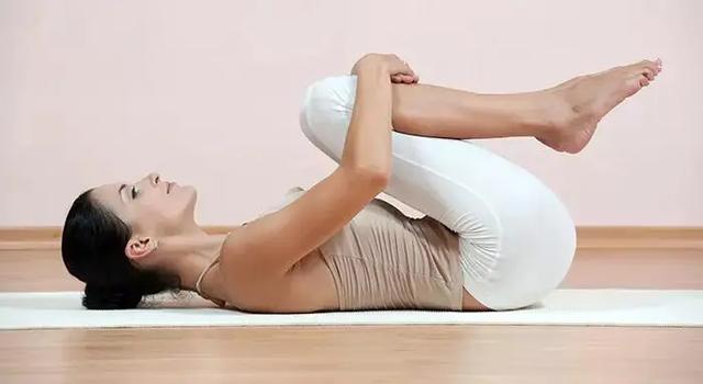 7个女性瑜伽动作每天练,让你越练越年轻!