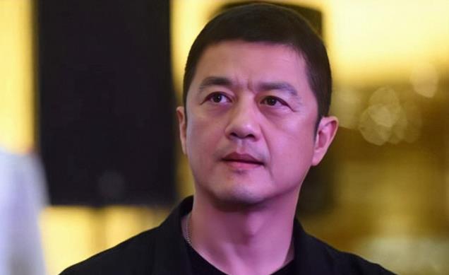 1亿做酒、5亿做茶、8亿做电车，“投资天才”李亚鹏在坚持什么？