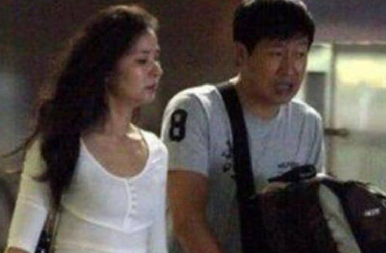 他因没车没房被抛弃，带儿子北漂一夜成名，二婚娶“北方张曼玉”