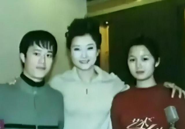 58岁宋祖英近况罕见曝光:住北京豪宅,穿香奈儿,身材丰腴不显老