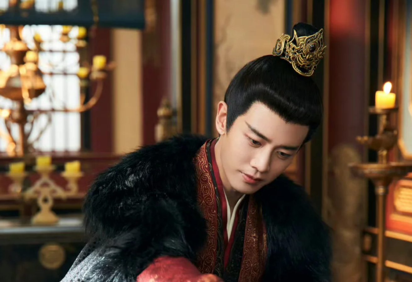 任嘉伦发文告别欢瑞世纪，为啥全网都在唱“分手快乐”！