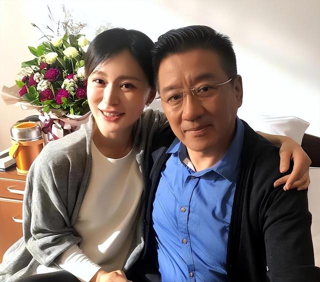 看完65岁丁勇岱当下的处境,才发现:原来金星早就猜中了他的结局