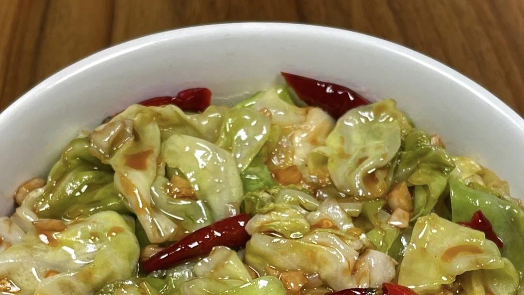 爆火家常菜：手撕包菜，爽脆无敌，好吃到停不下来！