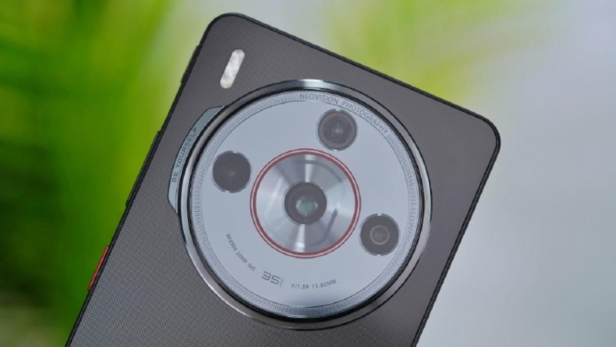 同价位配置“满分”，卫星通信+1.5K屏，12GB+256GB降到1978元