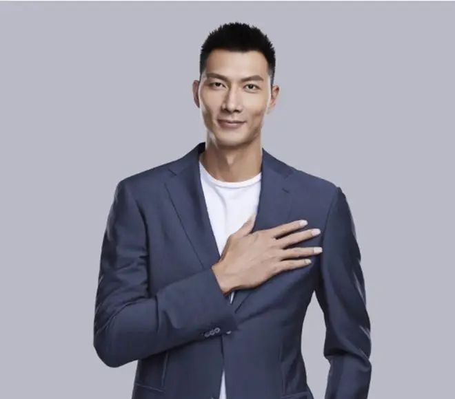 易建联为何一直沉默？名记：大概率被做局拿捏，幕后推手或曝光