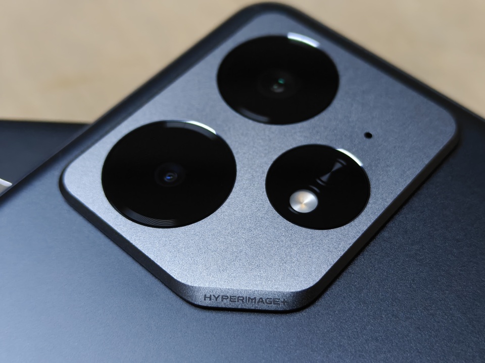 7000mAh大电池塞入8.5mm机身 陨石黑 真我Neo7开箱上手质感十足