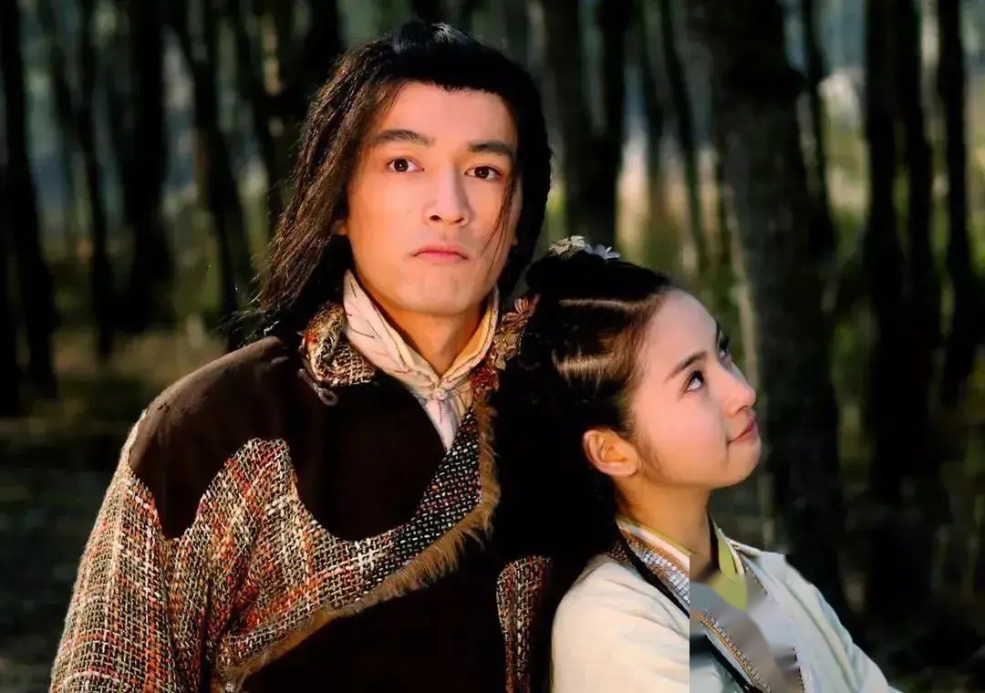 胡歌与妻子亲密近照登上热搜,网友热议:女方这颜值,爱了!