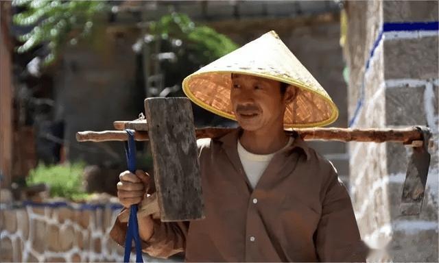 邻居一次让我帮带鸡蛋没给钱，第二次又让我带，我：不给钱怎么带