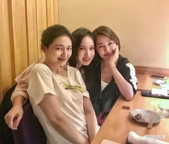 具俊晔高调亮相!大S变身小鸟依人,52岁韩星的3个惊人细节曝光