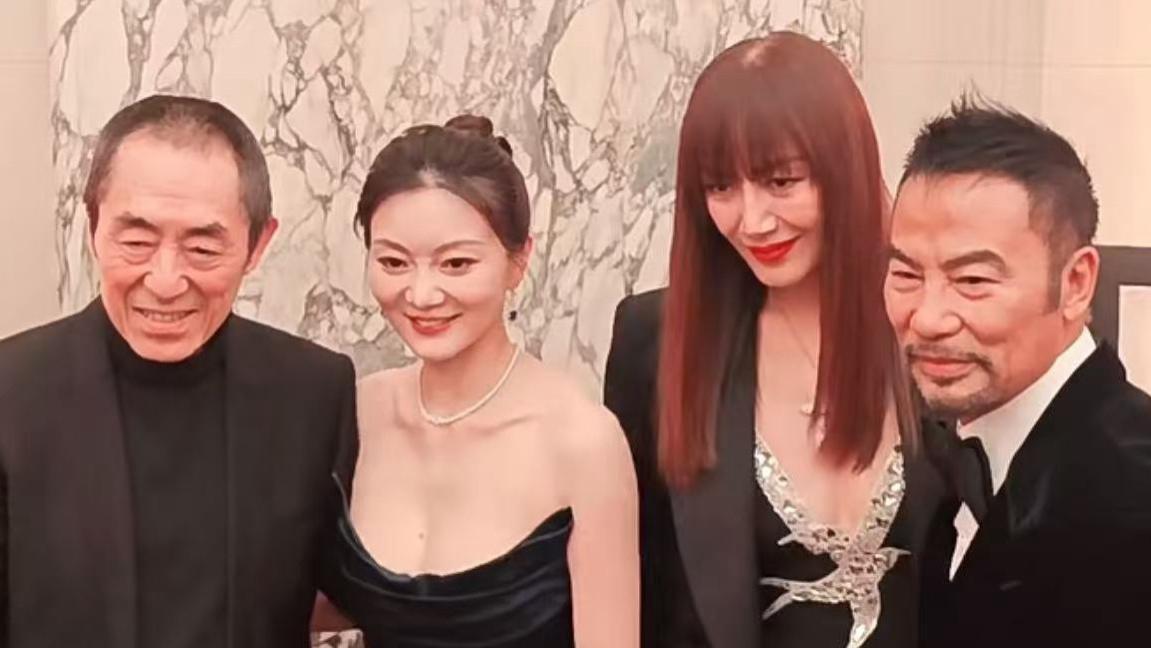 “小辣椒”千金击败张艺谋任达华等明星女儿，成巴黎舞会最美名媛