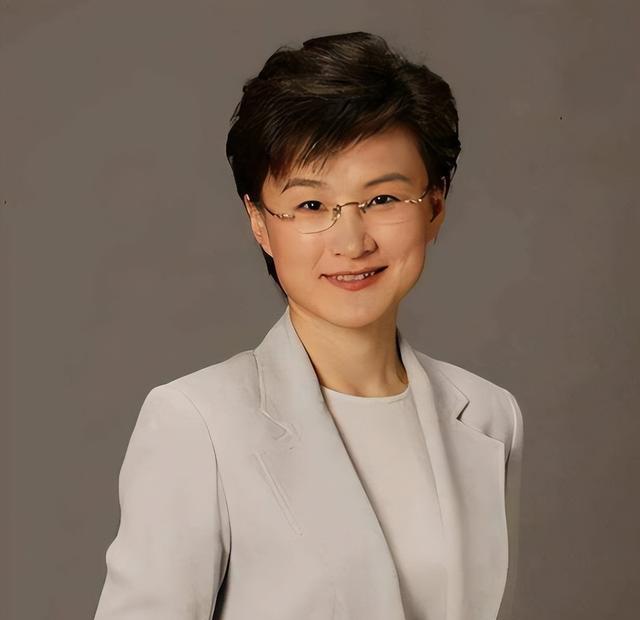 这两位央视主持人竟是夫妻?低调将近20年,婚姻依旧幸福美满