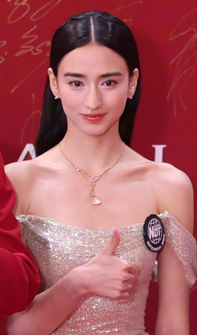 没想到,王家卫竟以这种方式,再次证明了他的“顶级审美”!