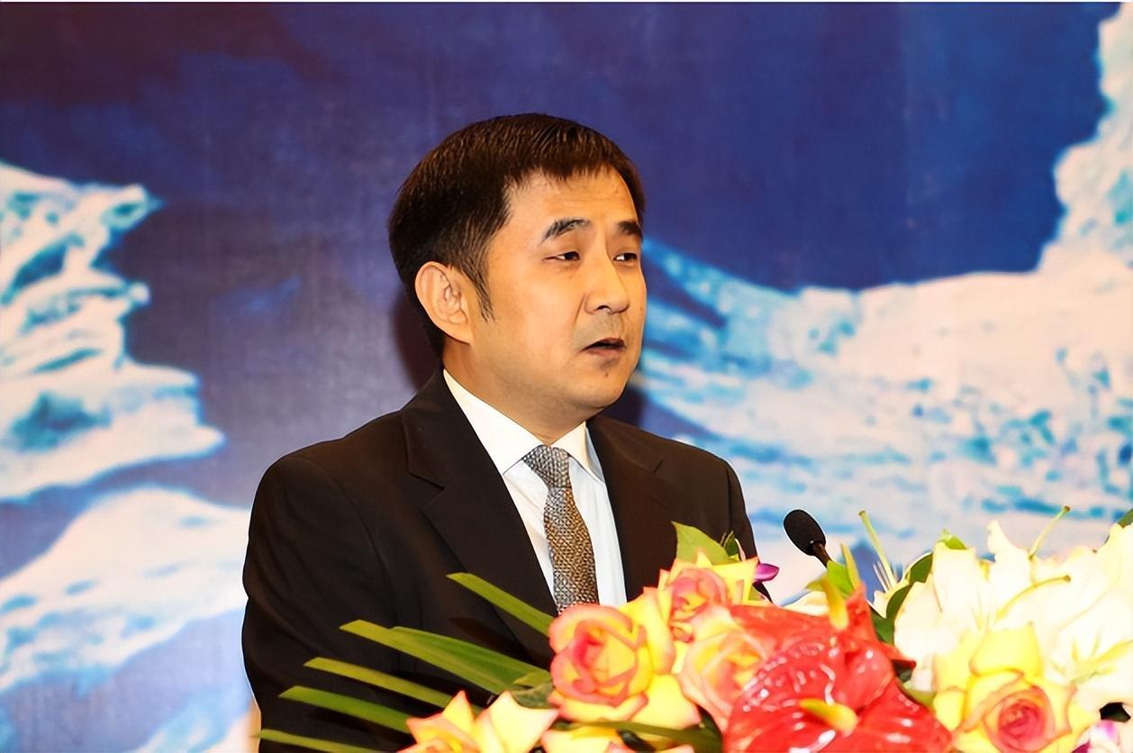 曾被张艺谋力捧的她，嫁富豪卷款61亿逃跑，现状如何？